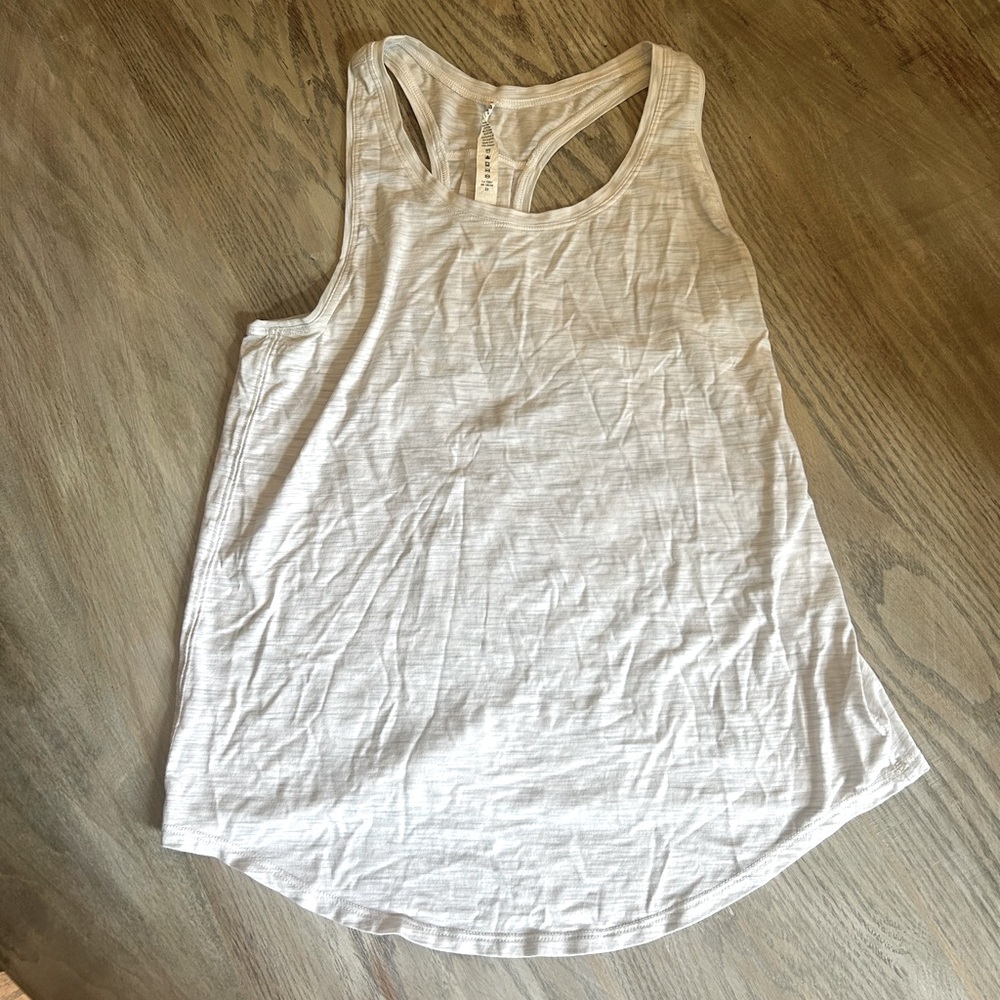 Lululemon tank